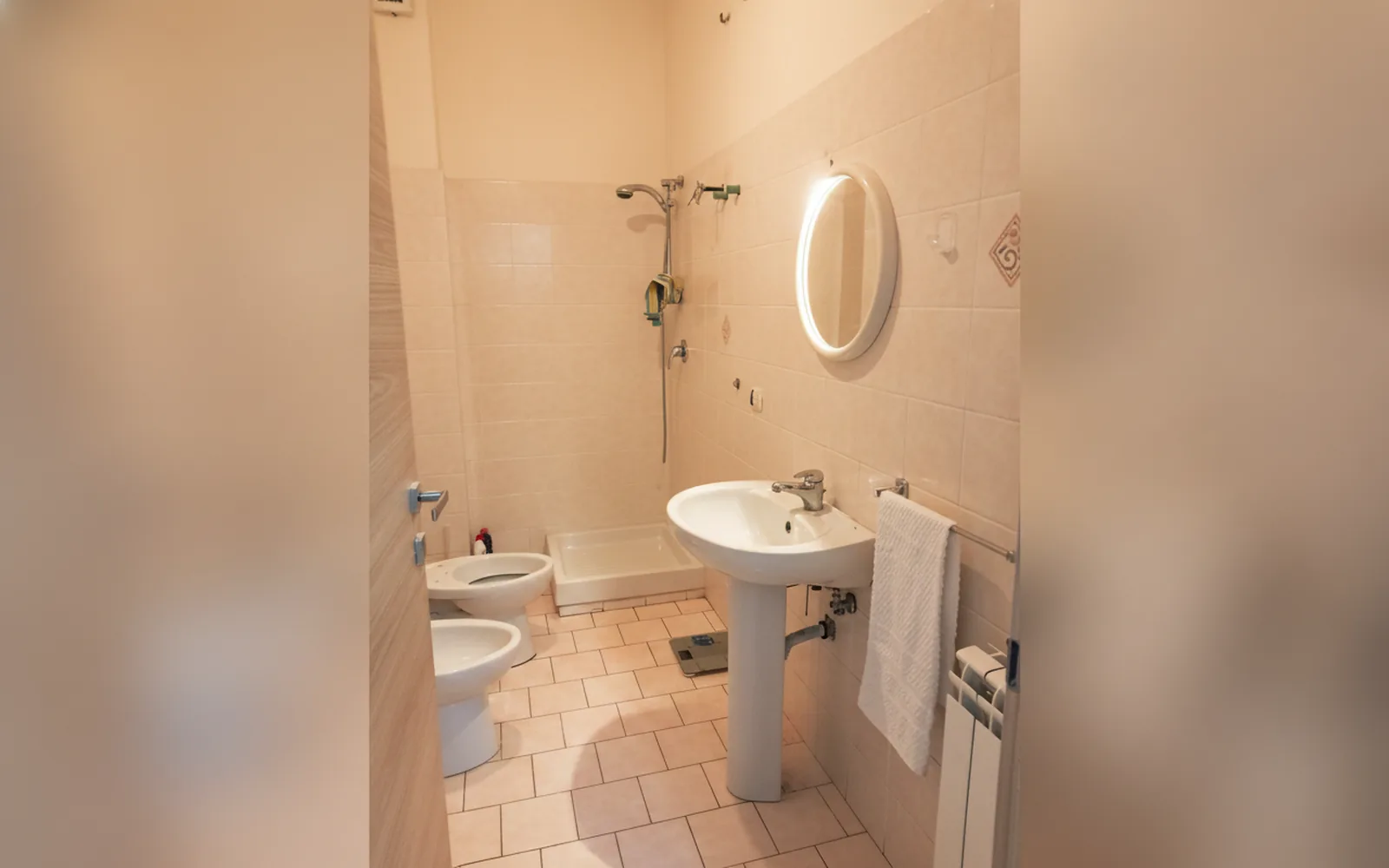 Camera con bagno privato — Principe degli Ulivi, Messina (Sicilia) (foto 13)