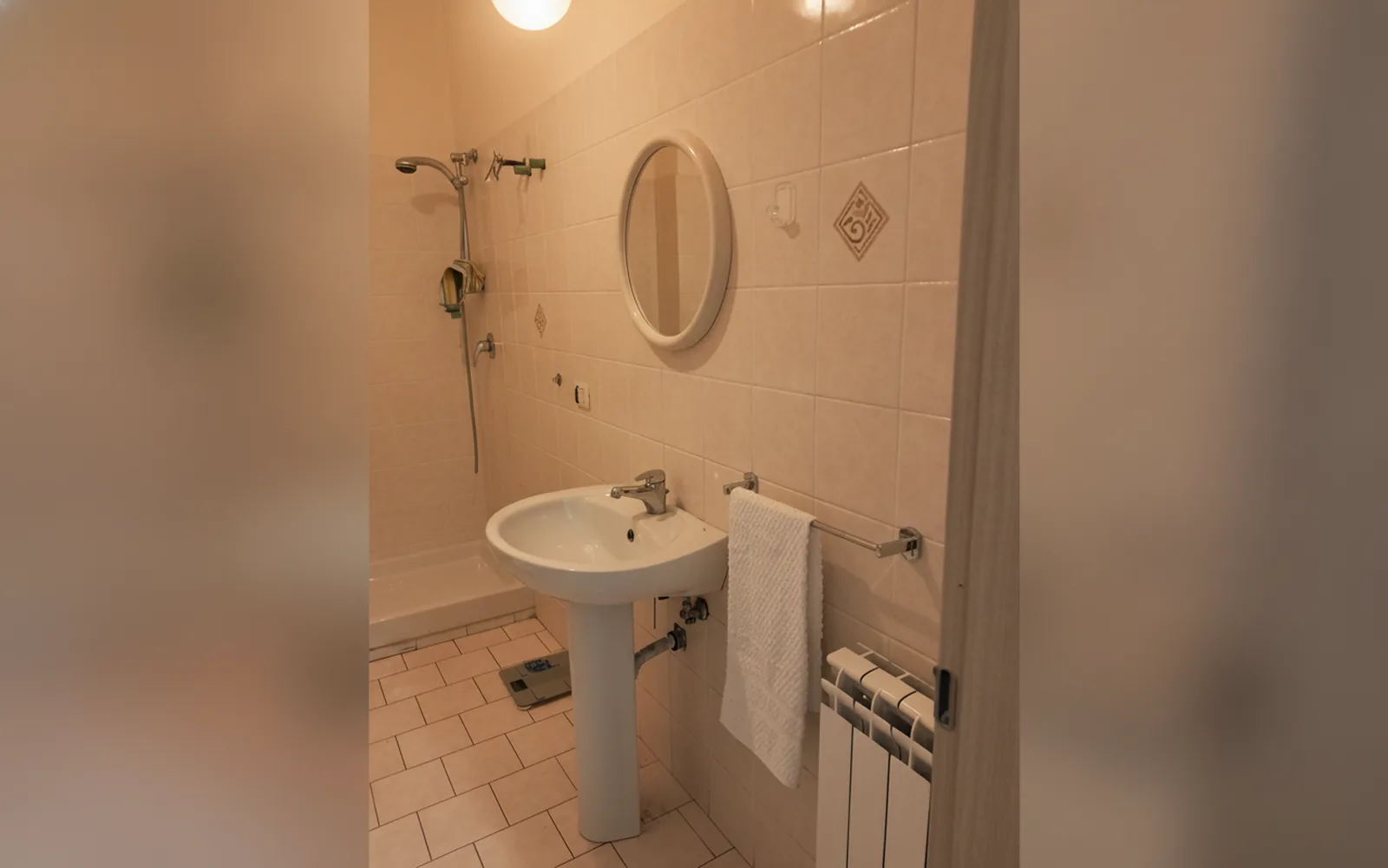 Camera con bagno privato — Principe degli Ulivi, Messina (Sicilia) (foto 15)